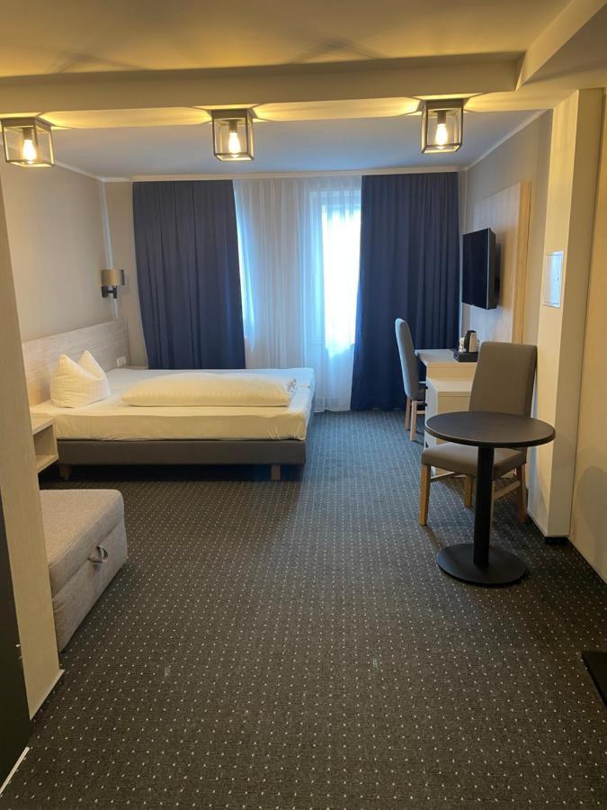 Hotel Restaurant Mirena Marl Bagian luar foto